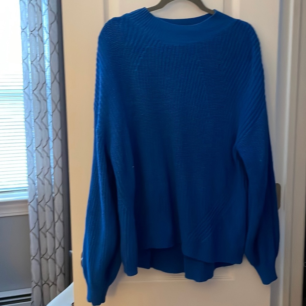 Old navy sweater